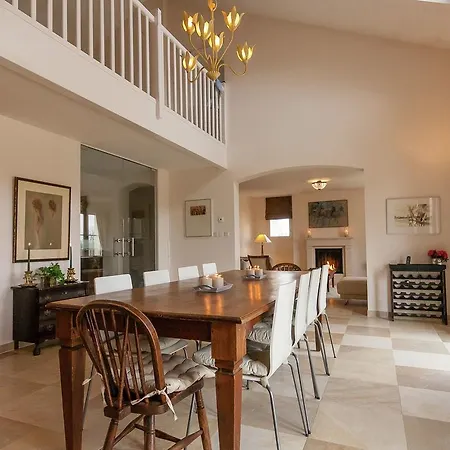 Vila Spacious In Rouzede France With Private Pool *