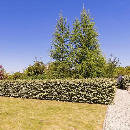 Spacious In Rouzede France With Private Pool